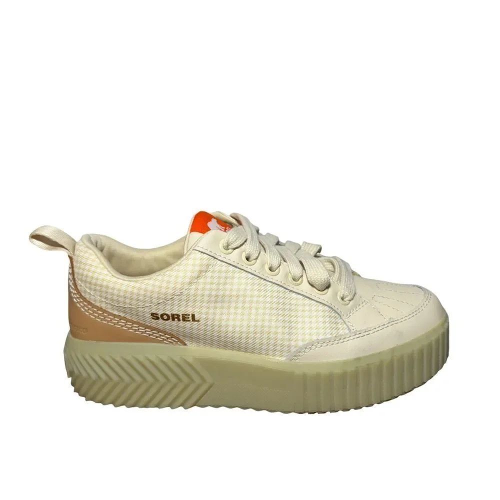 Sorel women’s size 7.5 Beige and Peach Sneakers